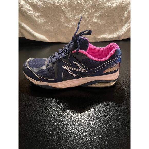 Size 9.5 - New Balance 1540v2 Blue - Picture 10 of 16